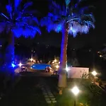 ゲストハウス Laura