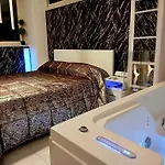 Laura ゲストハウス 4*