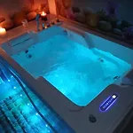 Laura ゲストハウス 4*