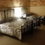 Laura 4*