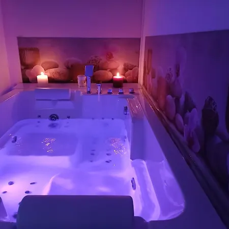 Laura ジャルディーニ・ナクソス