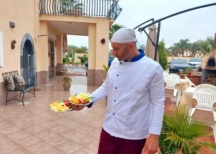 Laura 4* Giardini Naxos