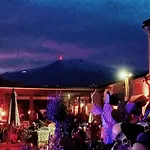 Laura 4* Giardini-Naxos