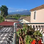 Laura Gæstehus Giardini Naxos