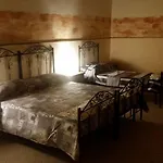 Laura Gæstehus Giardini Naxos