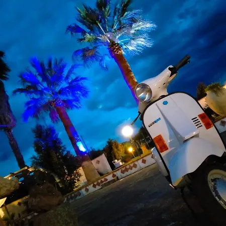 بيت ضيافة Laura 4*