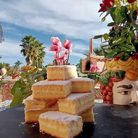 Guest house Laura Giardini Naxos