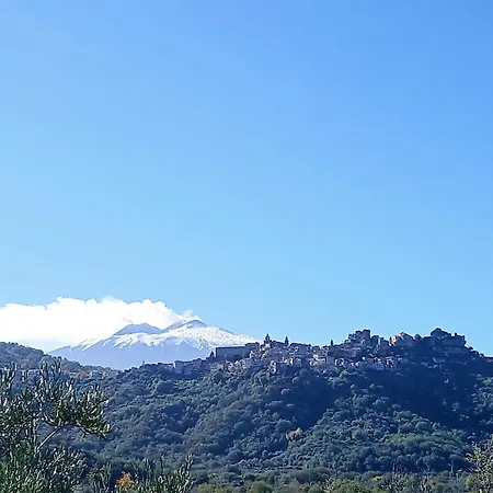 Laura Πανσιόν Giardini Naxos