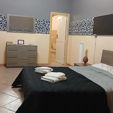 Laura Gasthuis Giardini-Naxos