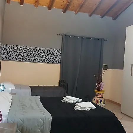 Laura Giardini Naxos