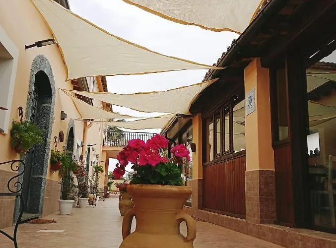 Laura 4* Giardini Naxos